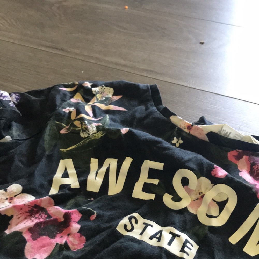 Shirt - Picture 2 of 4